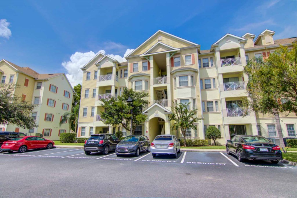 3 Bedroom, 4 Star Executive Cane Island Apartments